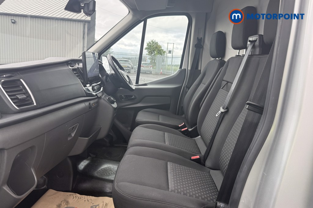 Ford Transit Limited Automatic Diesel Medium Roof Van - Stock Number (1634143) - 5th supplementary image