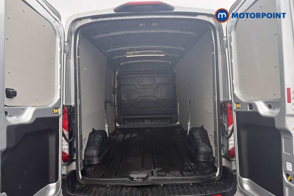 Ford Transit Limited Automatic Diesel Medium Roof Van - Stock Number (1634143) - 9th supplementary image