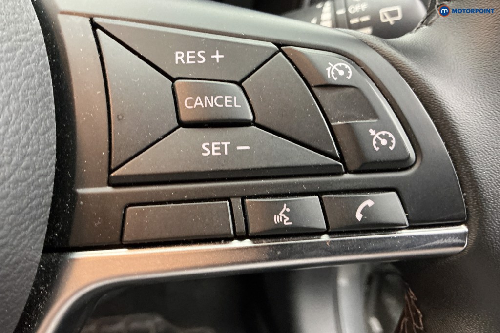 Nissan Juke N-Connecta Manual Petrol SUV - Stock Number (1635845) - 21st supplementary image