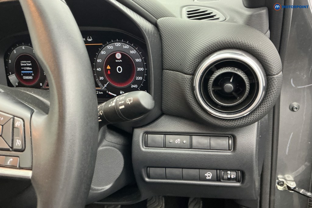 Nissan Juke N-Connecta Manual Petrol SUV - Stock Number (1635845) - 22nd supplementary image