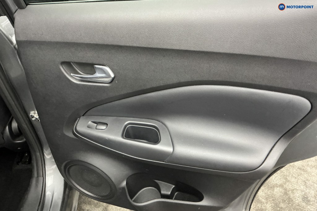 Nissan Juke N-Connecta Manual Petrol SUV - Stock Number (1635845) - 26th supplementary image