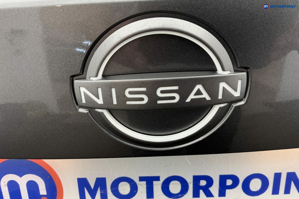 Nissan Juke N-Connecta Manual Petrol SUV - Stock Number (1635845) - 32nd supplementary image