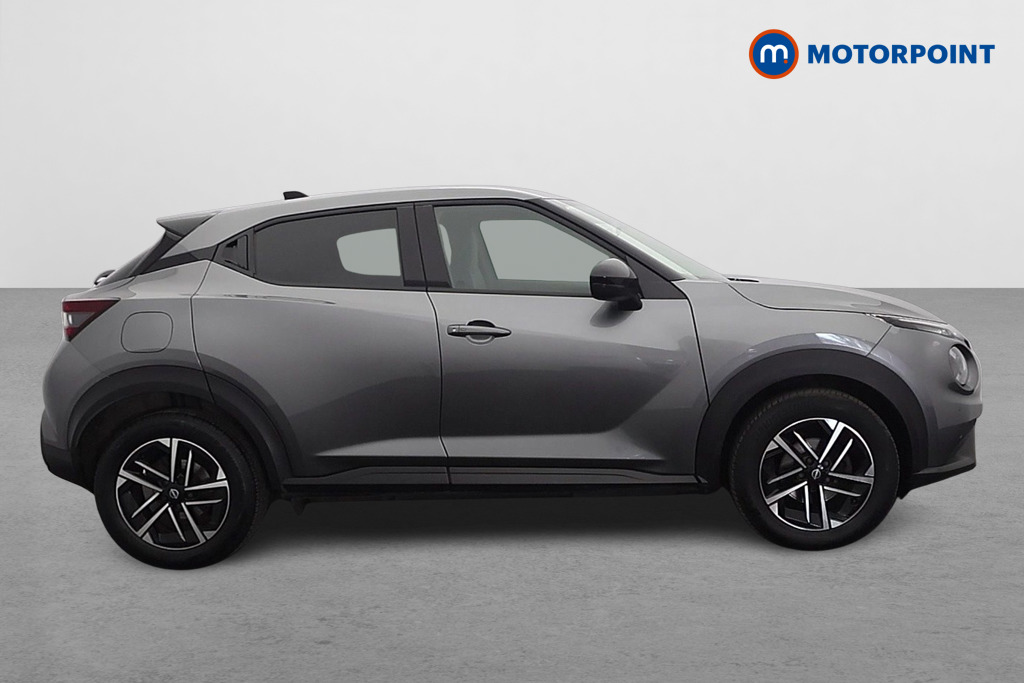 Nissan Juke N-Connecta Manual Petrol SUV - Stock Number (1635845) - Drivers side