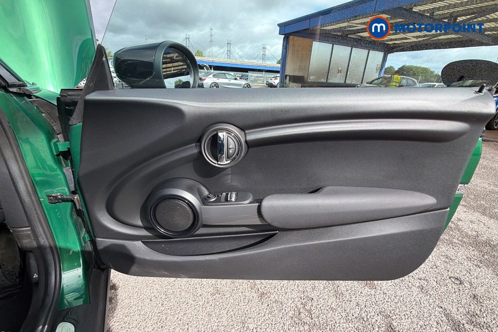 Mini Hatchback Cooper Classic Manual Petrol Hatchback - Stock Number (1639392) - 19th supplementary image