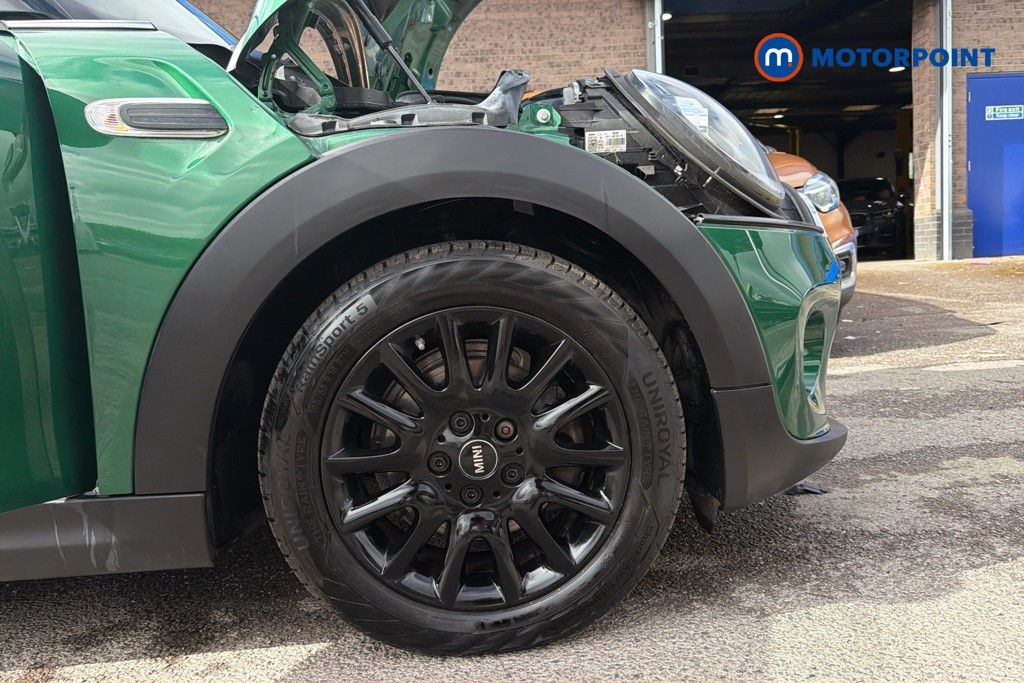 Mini Hatchback Cooper Classic Manual Petrol Hatchback - Stock Number (1639392) - 50th supplementary image