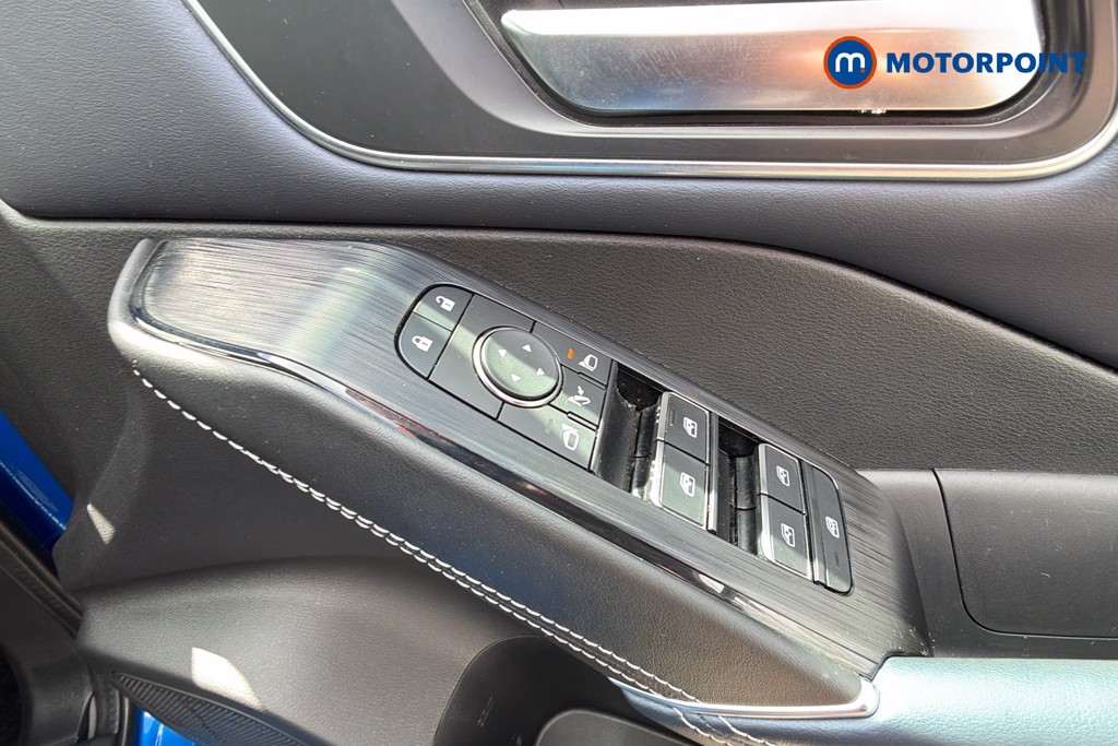 Nissan Qashqai Tekna Manual Petrol SUV - Stock Number (1640751) - 20th supplementary image