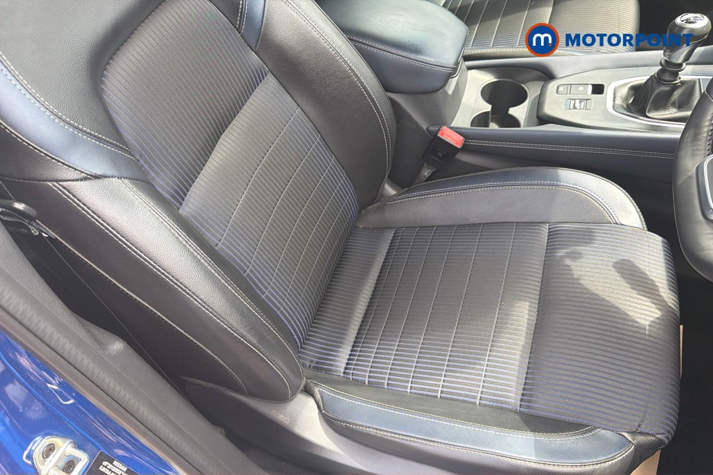 Nissan Qashqai Tekna Manual Petrol SUV - Stock Number (1640751) - 22nd supplementary image