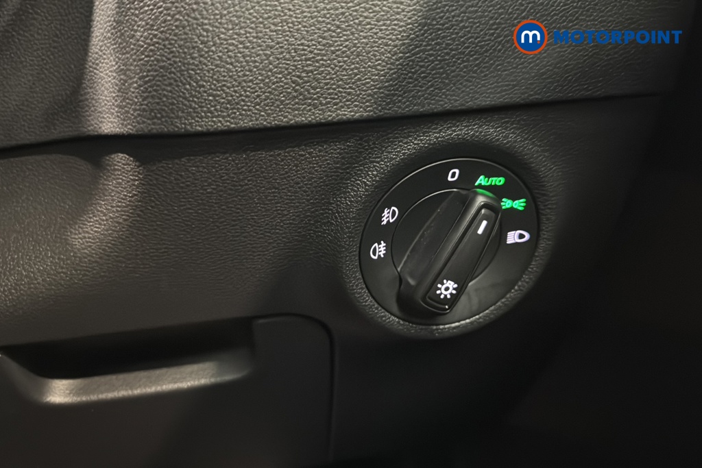 Skoda Karoq Se Drive Automatic Petrol SUV - Stock Number (1641967) - 11th supplementary image