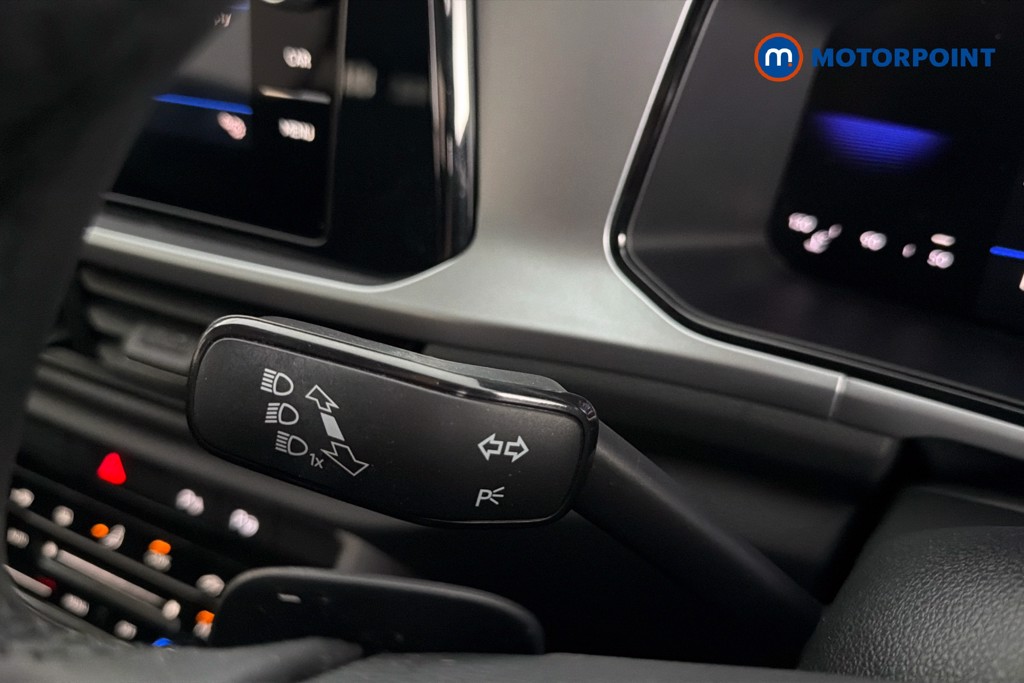 Volkswagen T-Roc Life Automatic Petrol SUV - Stock Number (1642068) - 6th supplementary image