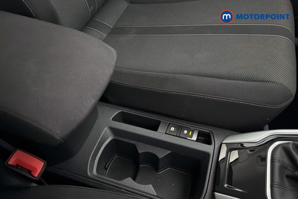 Volkswagen T-Roc Life Automatic Petrol SUV - Stock Number (1642068) - 16th supplementary image