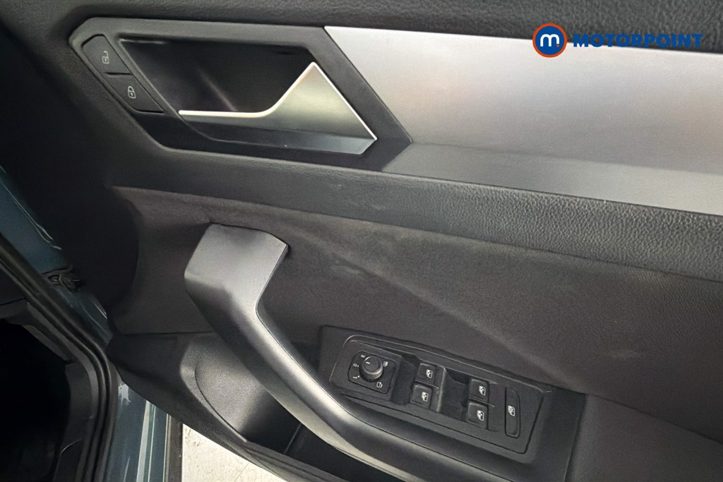Volkswagen T-Roc Life Automatic Petrol SUV - Stock Number (1642068) - 19th supplementary image