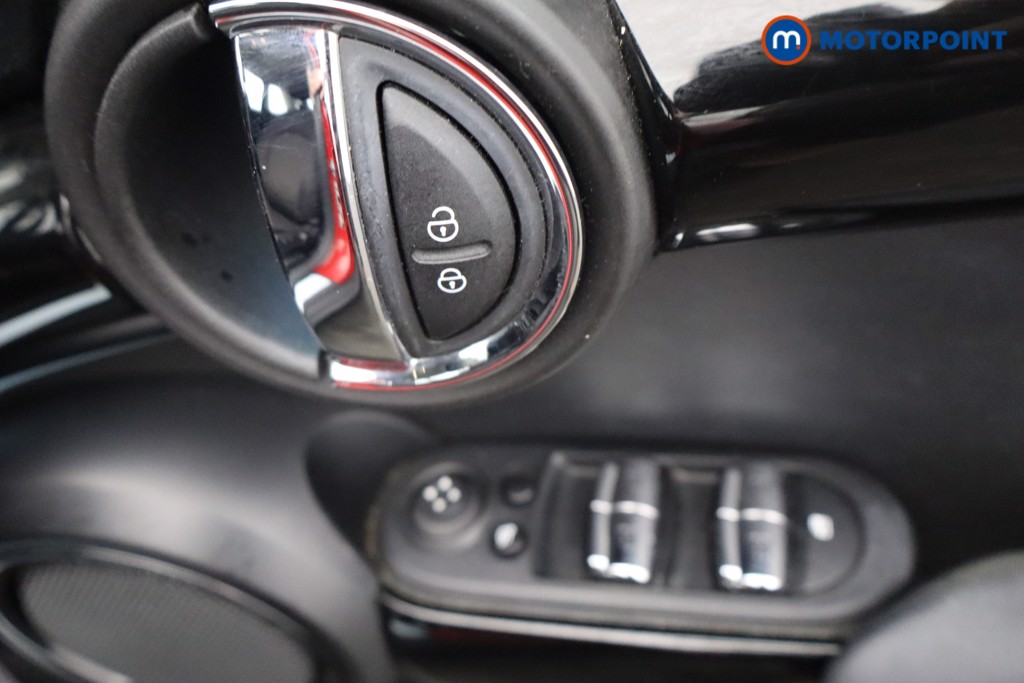 Mini Hatchback Cooper Classic Automatic Petrol Hatchback - Stock Number (1642193) - 9th supplementary image