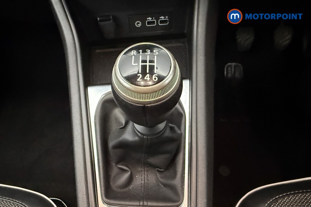 Renault Captur Techno Manual Petrol SUV - Stock Number (1642366) - 7th supplementary image