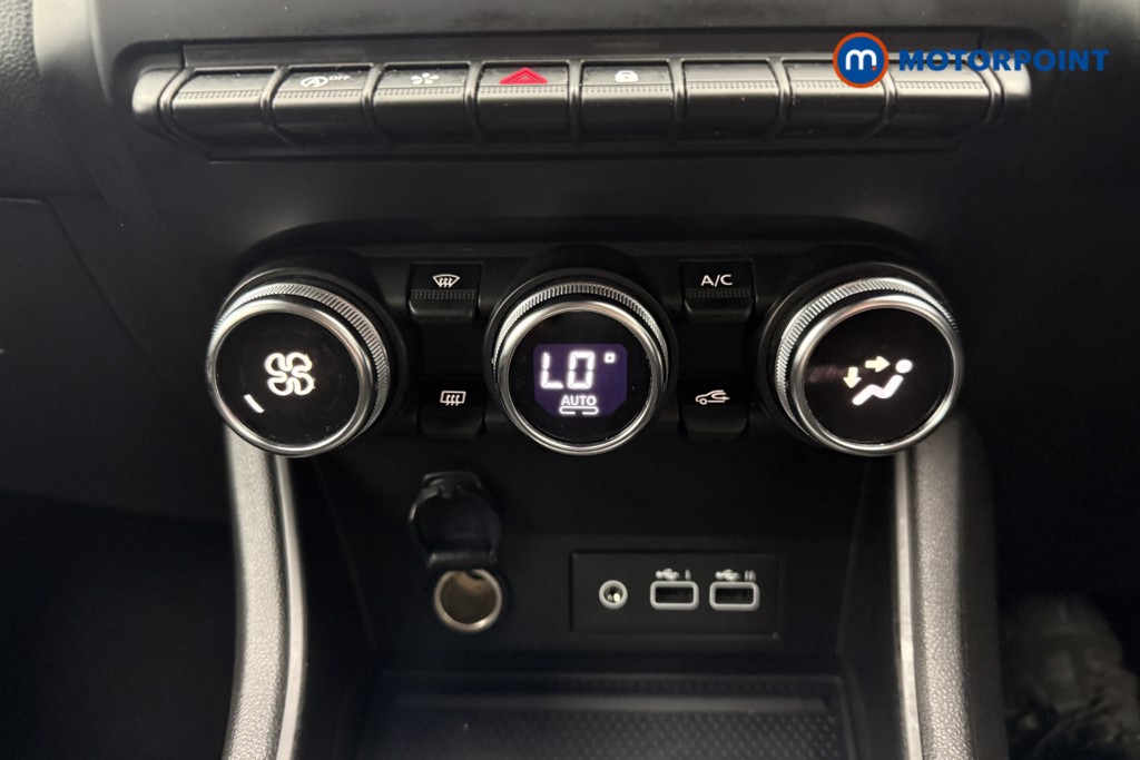 Renault Captur Techno Manual Petrol SUV - Stock Number (1642367) - 13th supplementary image