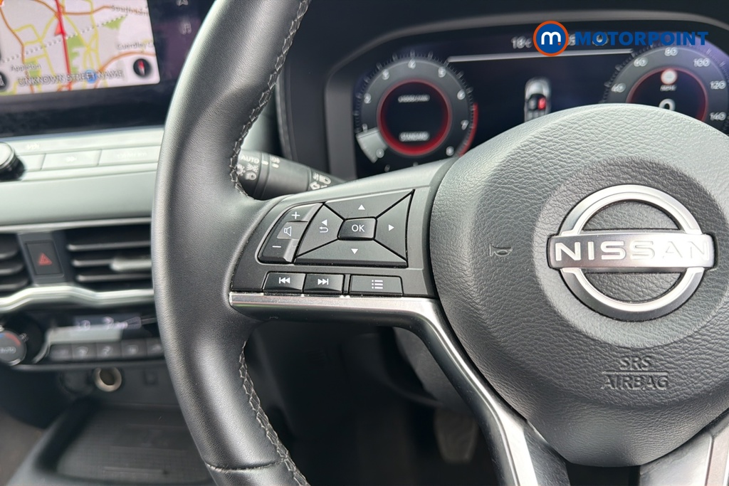 Nissan Juke N-Connecta Manual Petrol SUV - Stock Number (1642466) - 4th supplementary image