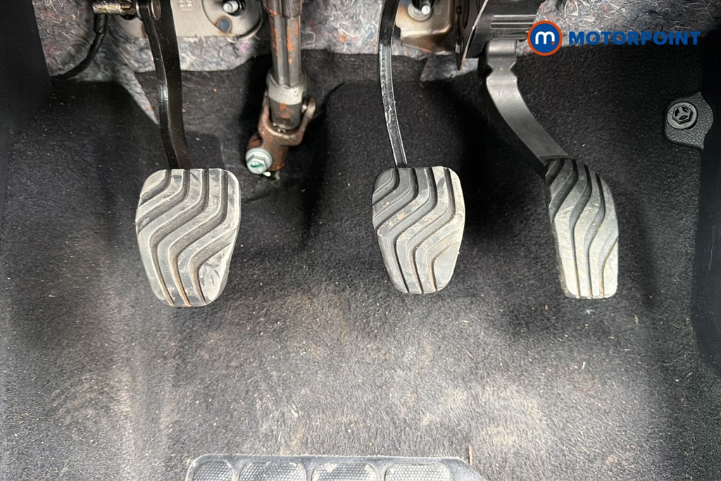 Nissan Juke N-Connecta Manual Petrol SUV - Stock Number (1642466) - 24th supplementary image