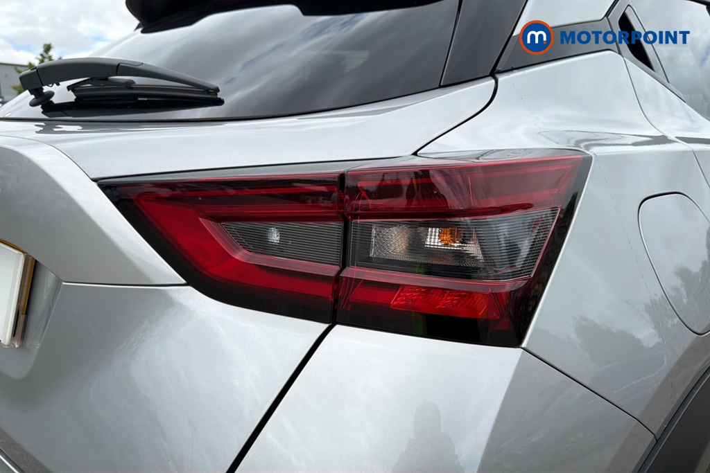 Nissan Juke N-Connecta Manual Petrol SUV - Stock Number (1642466) - 36th supplementary image