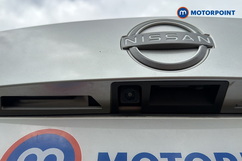 Nissan Juke N-Connecta Manual Petrol SUV - Stock Number (1642466) - 37th supplementary image