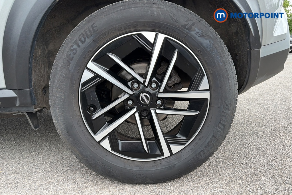 Nissan Juke N-Connecta Manual Petrol SUV - Stock Number (1642466) - 45th supplementary image
