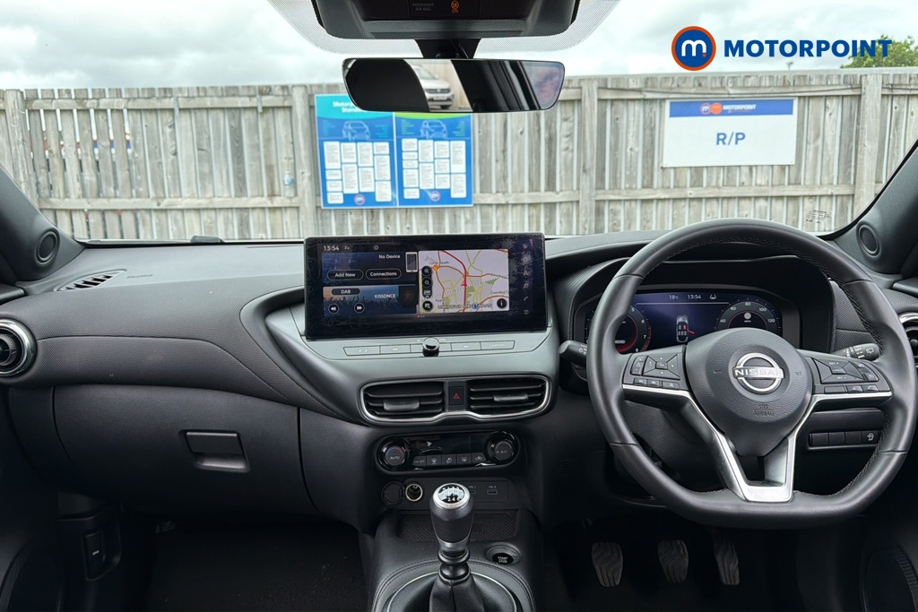 Nissan Juke N-Connecta Manual Petrol SUV - Stock Number (1642466) - 1st supplementary image