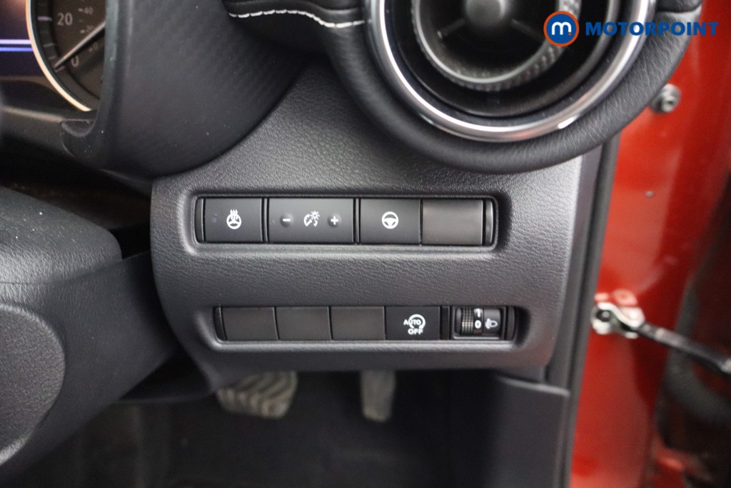 Nissan Juke Tekna Automatic Petrol SUV - Stock Number (1643942) - 13th supplementary image