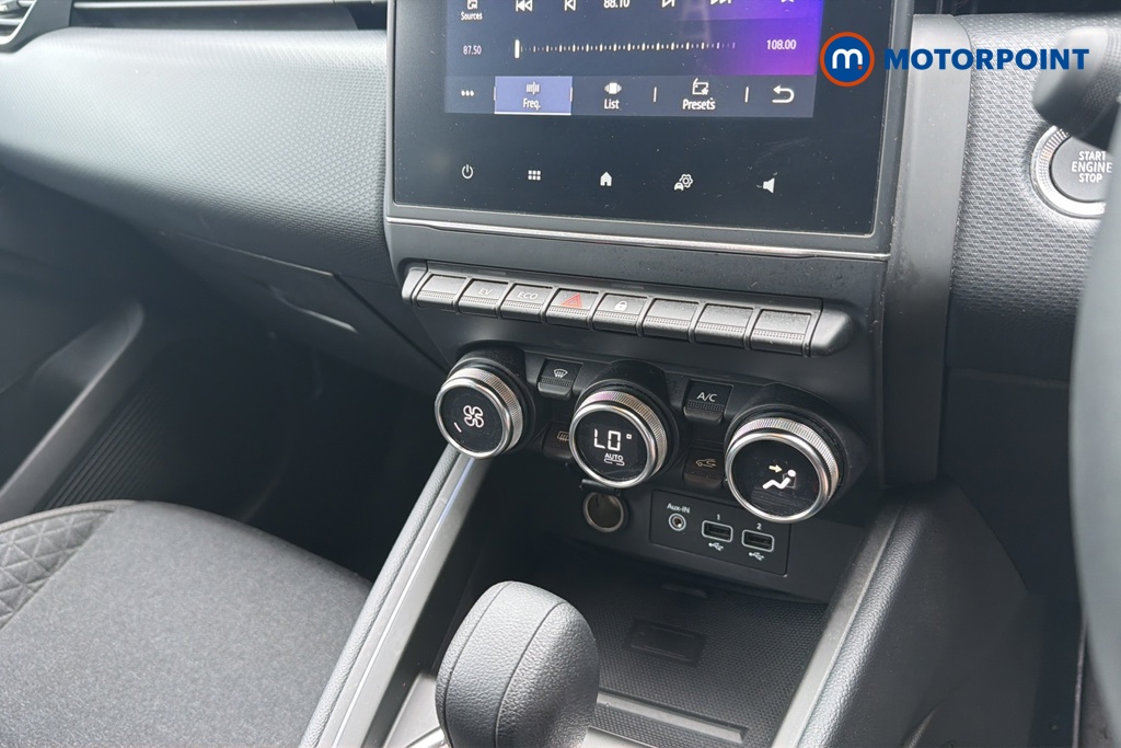 Renault Clio Evolution Automatic Petrol-Electric Hybrid Hatchback - Stock Number (1644065) - 12th supplementary image
