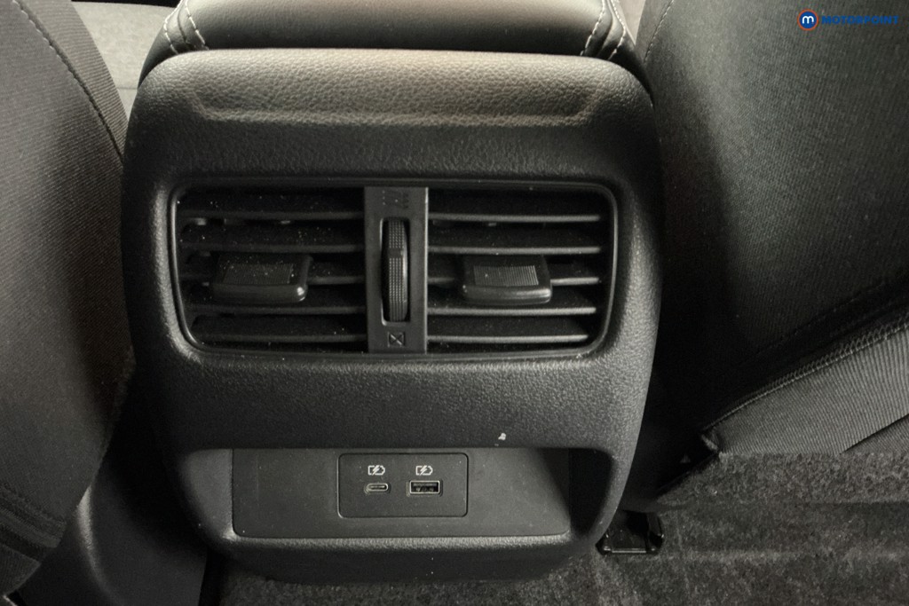 Nissan Qashqai N-Connecta Automatic Petrol-Electric Hybrid SUV - Stock Number (1644575) - 11th supplementary image