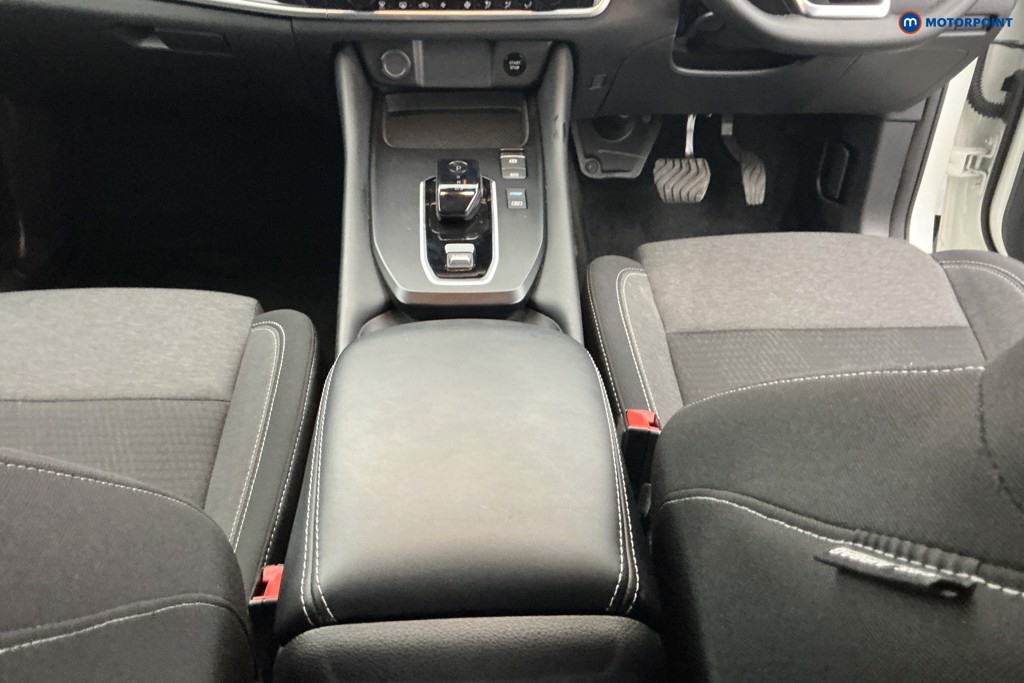 Nissan Qashqai N-Connecta Automatic Petrol-Electric Hybrid SUV - Stock Number (1644575) - 12th supplementary image