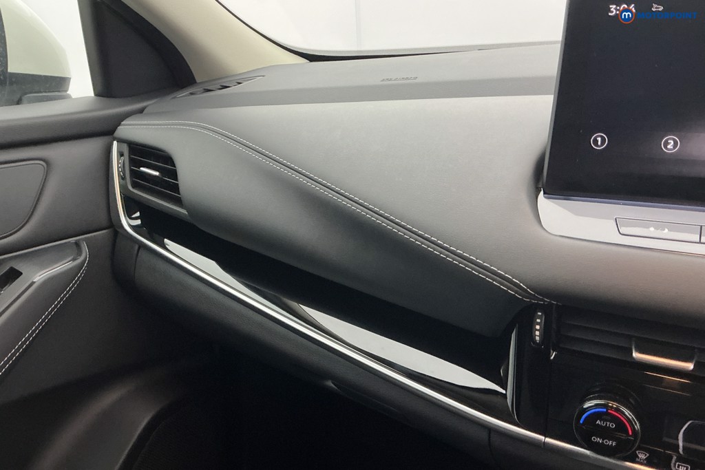 Nissan Qashqai N-Connecta Automatic Petrol-Electric Hybrid SUV - Stock Number (1644575) - 19th supplementary image