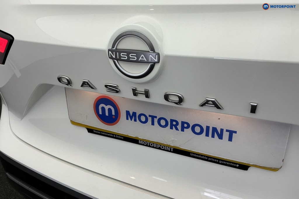 Nissan Qashqai N-Connecta Automatic Petrol-Electric Hybrid SUV - Stock Number (1644575) - 33rd supplementary image