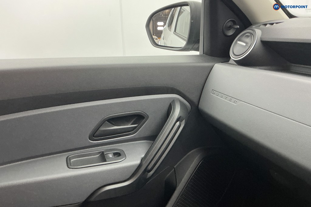 Dacia Duster Essential Manual Petrol SUV - Stock Number (1644720) - 19th supplementary image