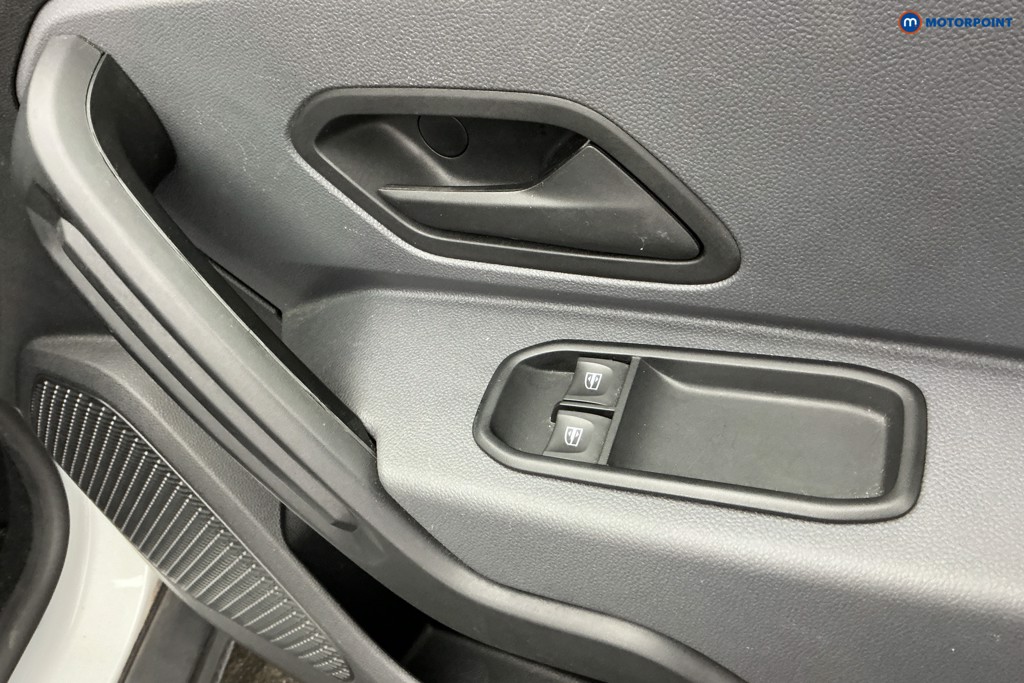 Dacia Duster Essential Manual Petrol SUV - Stock Number (1644720) - 24th supplementary image