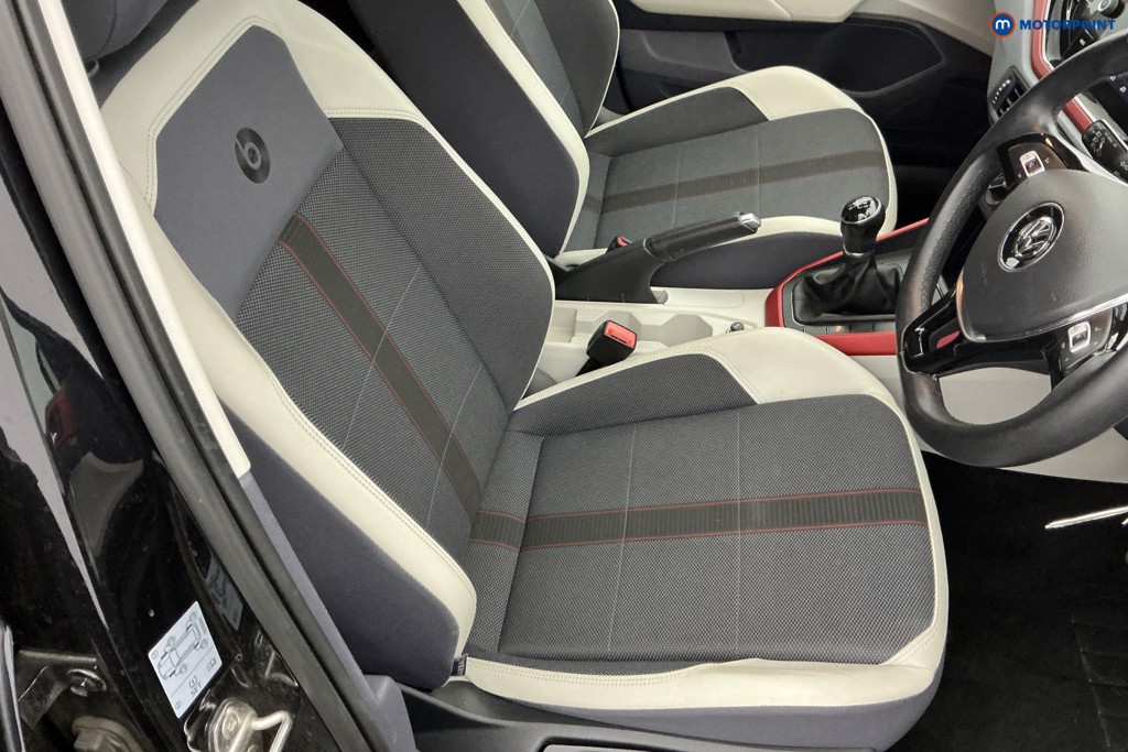 Volkswagen Polo Beats Manual Petrol Hatchback - Stock Number (1645611) - 5th supplementary image