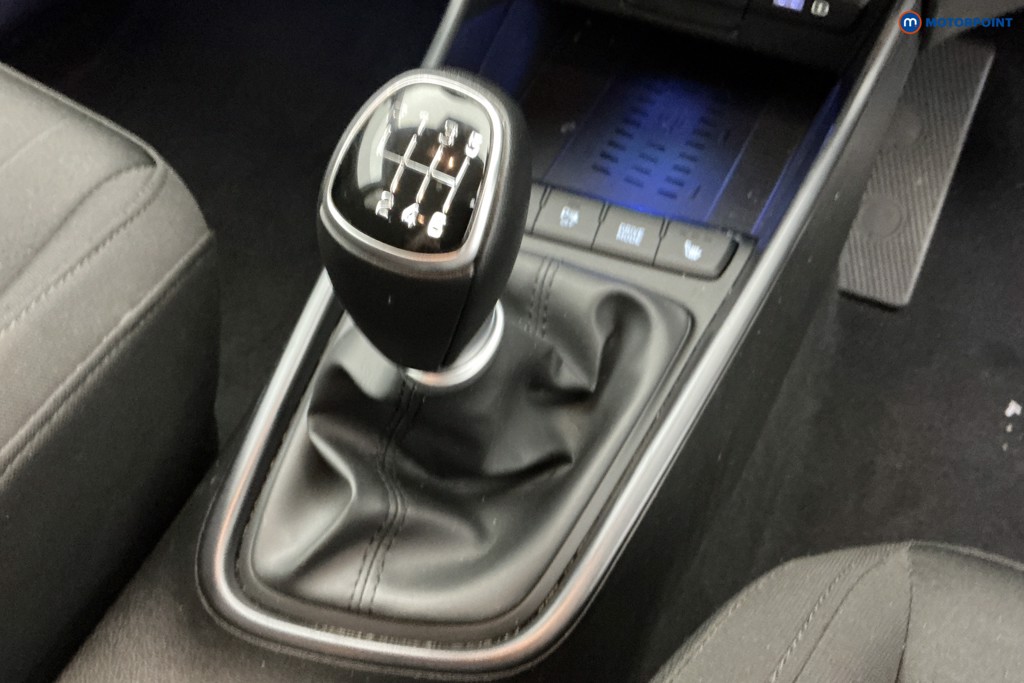 Hyundai Bayon Premium Manual Petrol SUV - Stock Number (1645630) - 15th supplementary image