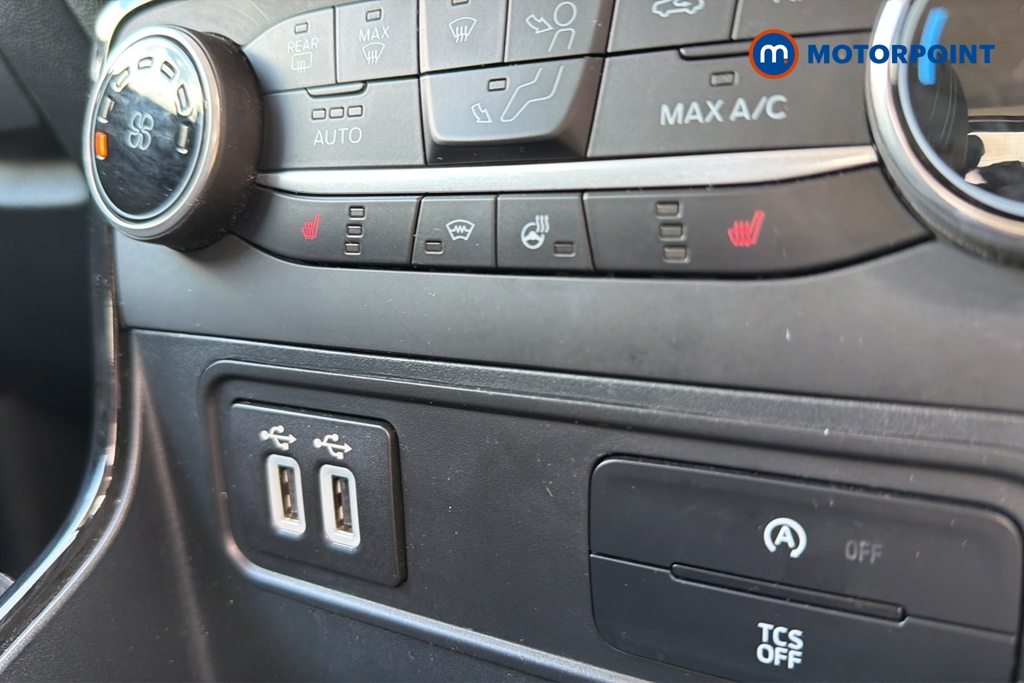 Ford Ecosport Titanium Manual Petrol SUV - Stock Number (1645985) - 14th supplementary image