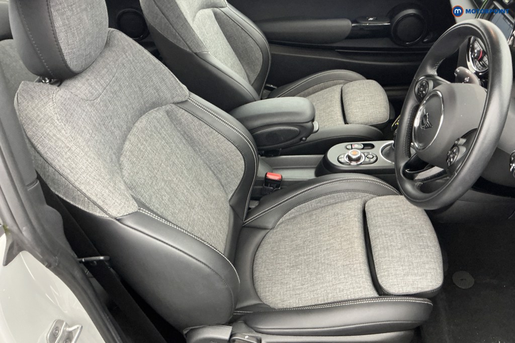 Mini Hatchback Cooper S Level 2 Automatic Electric Hatchback - Stock Number (1646235) - 5th supplementary image