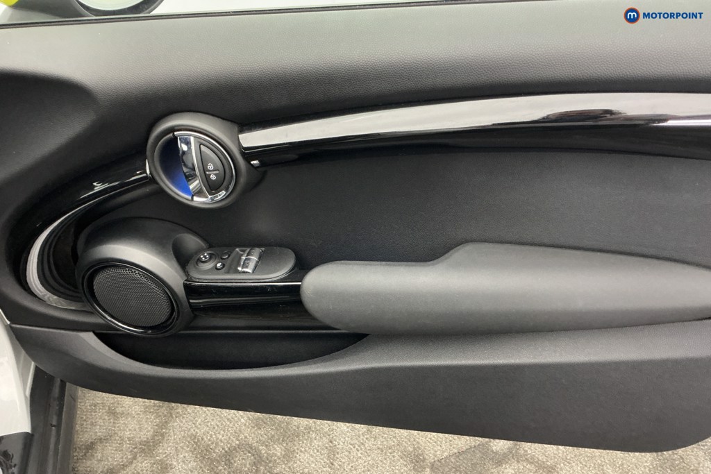 Mini Hatchback Cooper S Level 2 Automatic Electric Hatchback - Stock Number (1646235) - 25th supplementary image