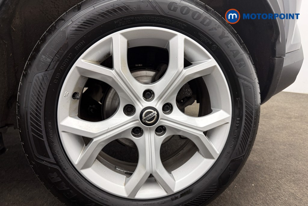 Nissan Juke N-Connecta Manual Petrol SUV - Stock Number (1647383) - 13th supplementary image