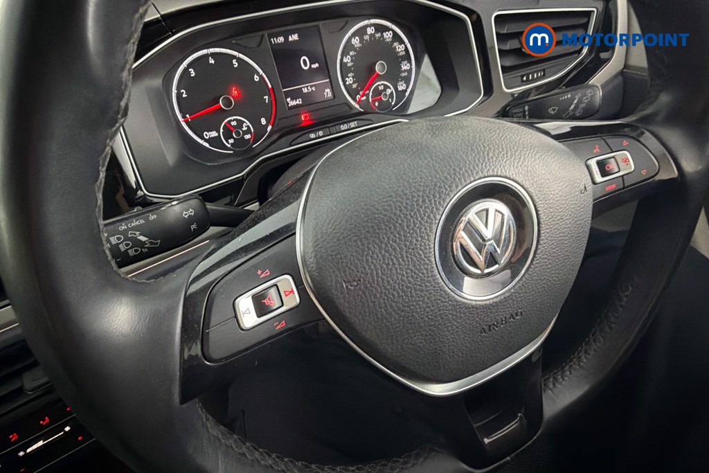 Volkswagen Polo SEL Manual Petrol Hatchback - Stock Number (1647916) - 5th supplementary image