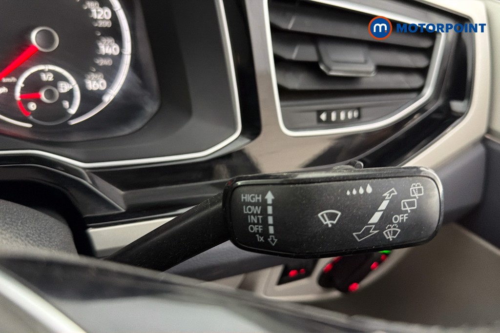 Volkswagen Polo SEL Manual Petrol Hatchback - Stock Number (1647916) - 7th supplementary image