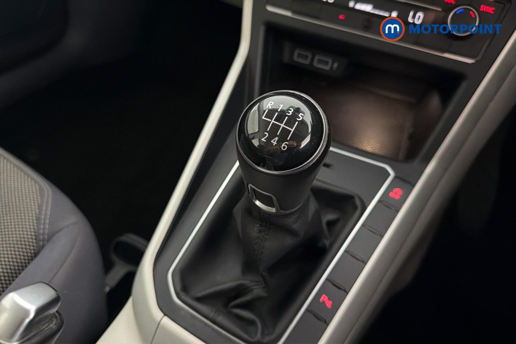 Volkswagen Polo SEL Manual Petrol Hatchback - Stock Number (1647916) - 15th supplementary image