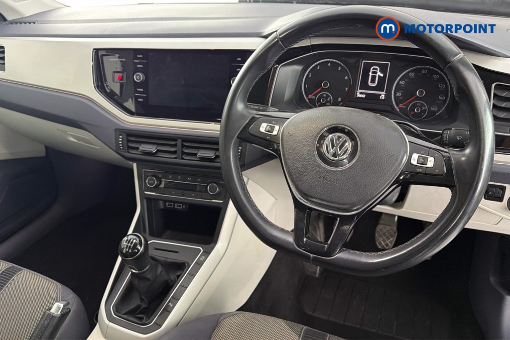 Volkswagen Polo SEL Manual Petrol Hatchback - Stock Number (1647916) - 1st supplementary image