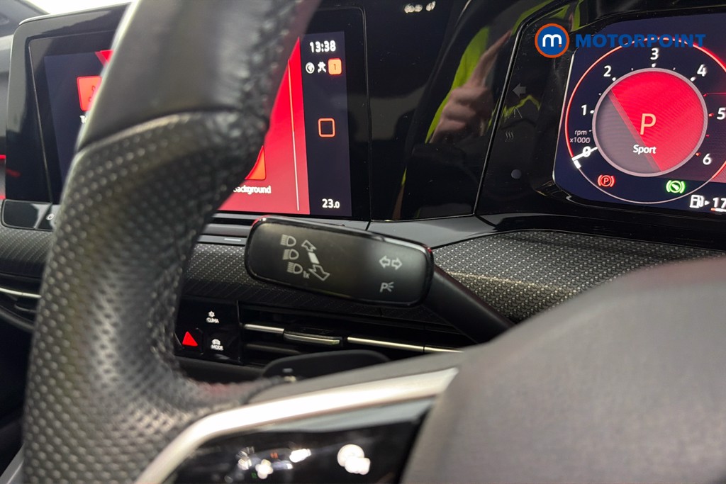 Volkswagen Golf R-Line Automatic Diesel Hatchback - Stock Number (1648057) - 6th supplementary image
