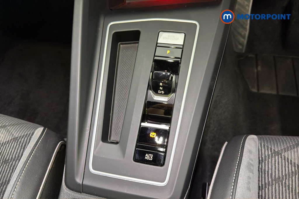 Volkswagen Golf R-Line Automatic Diesel Hatchback - Stock Number (1648057) - 15th supplementary image