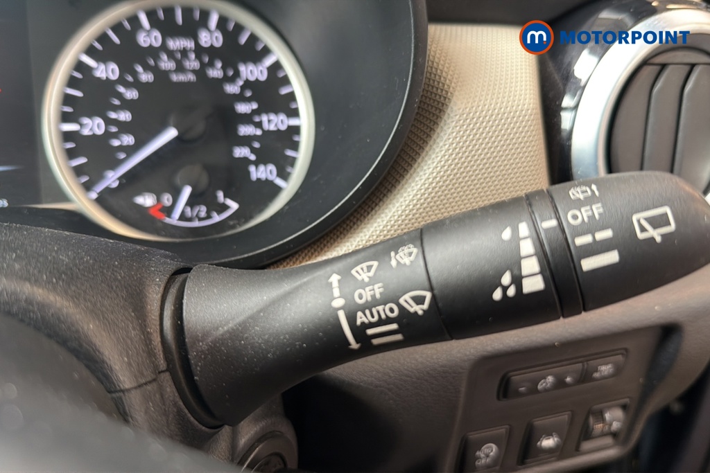 Nissan Micra N-Connecta Manual Petrol Hatchback - Stock Number (1648902) - 6th supplementary image