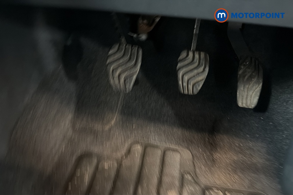 Nissan Micra N-Connecta Manual Petrol Hatchback - Stock Number (1648902) - 24th supplementary image