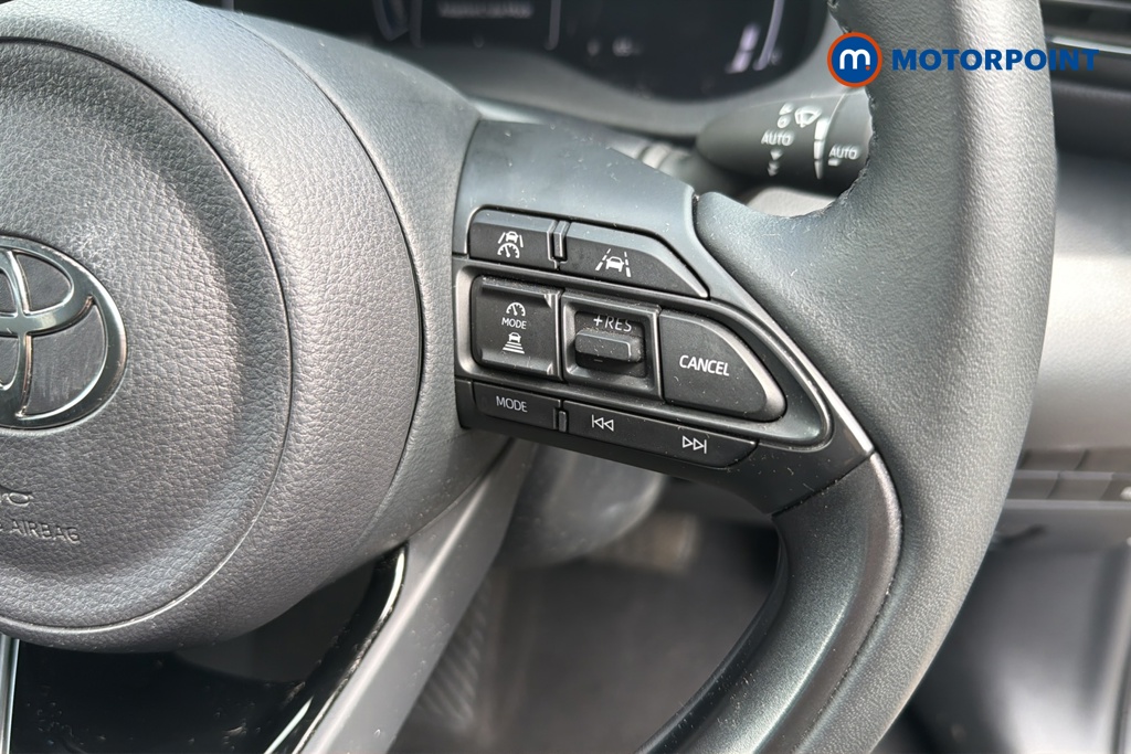 Toyota Yaris Cross Design Automatic Petrol-Electric Hybrid Estate - Stock Number (1649041) - 3rd supplementary image