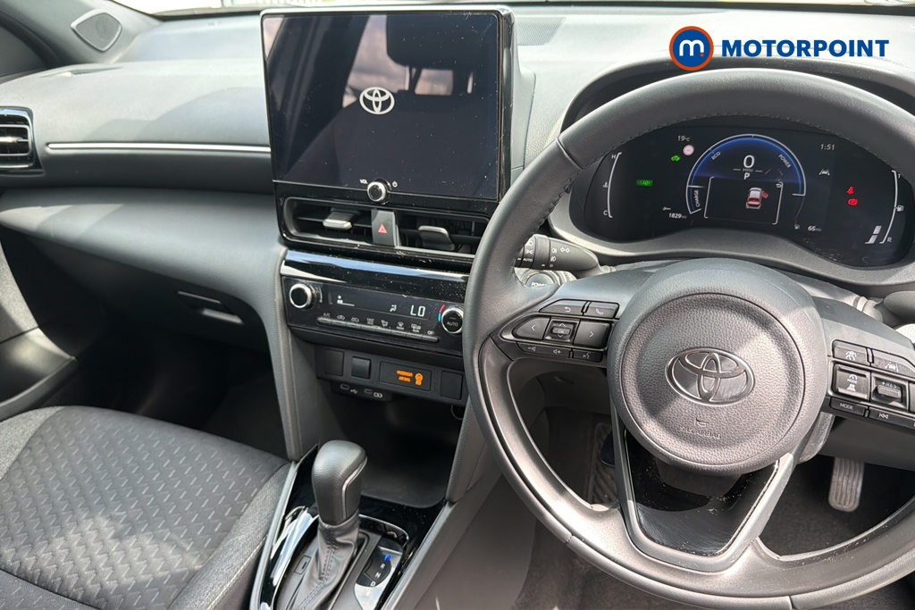 Toyota Yaris Cross Design Automatic Petrol-Electric Hybrid Estate - Stock Number (1649041) - 1st supplementary image