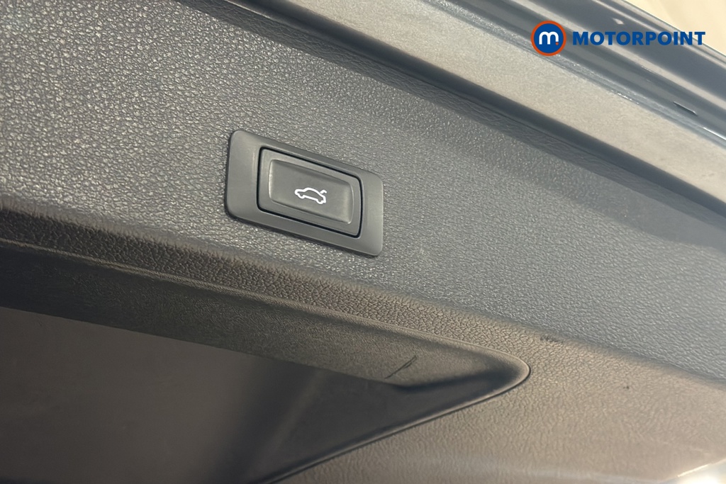 Audi Q2 Black Edition Automatic Petrol SUV - Stock Number (1649399) - 35th supplementary image
