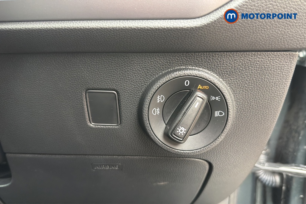 Seat Ateca Fr Black Edition Automatic Petrol SUV - Stock Number (1649443) - 11th supplementary image